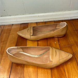 Coach Tabitha Pointed-Toe Flats Tan Patent Leather Loafers 9.5 Formal Preppy